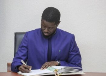 IMPORTATION DE VÉHICULES D’OCCASION : Le décret sur le relèvement de l’âge limite signé par le président Diomaye