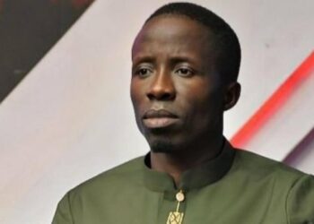 «Considère que c’est toi qui…» : l’émouvant au revoir de Abdou Nguer à…