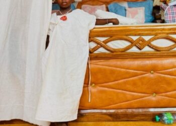 Récit glaçant : un enfant meurt après une circoncision clandestine à Mbour