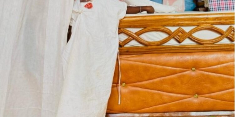 Récit glaçant : un enfant meurt après une circoncision clandestine à Mbour