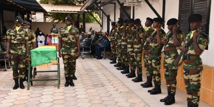 Les Forces armées rendent hommage au soldat Cheikh Manga, décédé en République centrafricaine