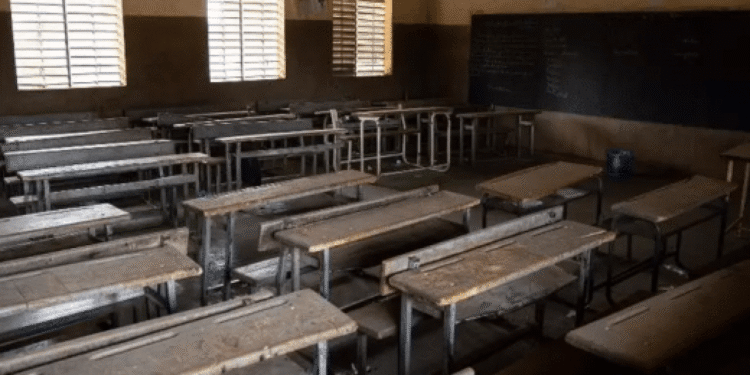 L&rsquo;onde de choc de l&rsquo;UCAD atteint Thiès, les lycées entrent en grève