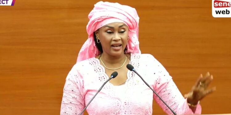Assemblée : Maïmouna Bousso traite Moussa Bocar Thiam de « fuyard »