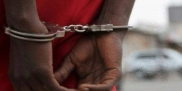 Il a fait perdre une dent à sa mère : 4 ans de prison pour le menuisier qui terrorisait ses parents