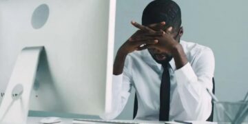 Du burn-out aux pratiques occultes : L’envers du décor terrifiant des conflits de couloir en entreprise