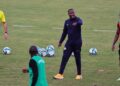 Tanière : Pape Thiaw bouscule ses habitudes à l&rsquo;entraînement, trois cadres manquent à l&rsquo;appel