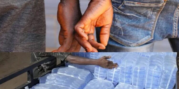 Eau en sachet : deux commerçants arrêtés