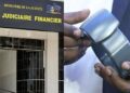 Bracelets électroniques : l’enquête s’accélère, une nouvelle tête tombe